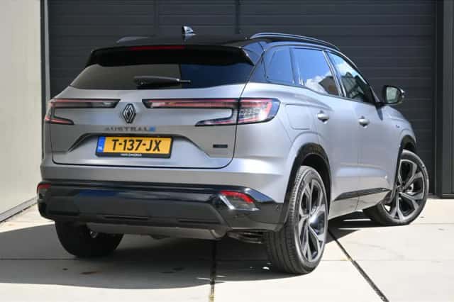 Renault Austral (2023) thumbnail 3