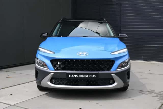 Hyundai Kona (2022) thumbnail 2
