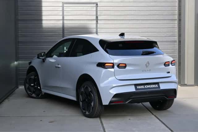 Renault Clio (2026) thumbnail 2