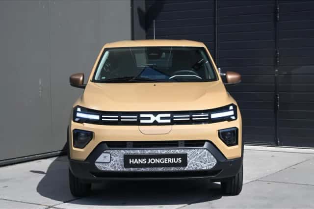 Dacia Spring (2024) thumbnail 2
