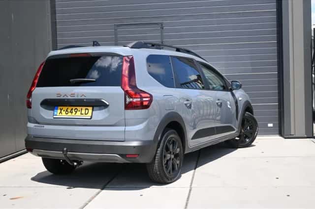 Dacia Jogger (2024) thumbnail 3