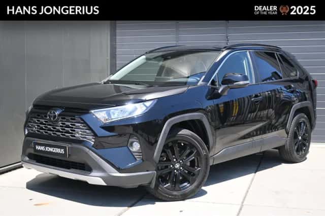 Toyota RAV4 (2021) thumbnail 1