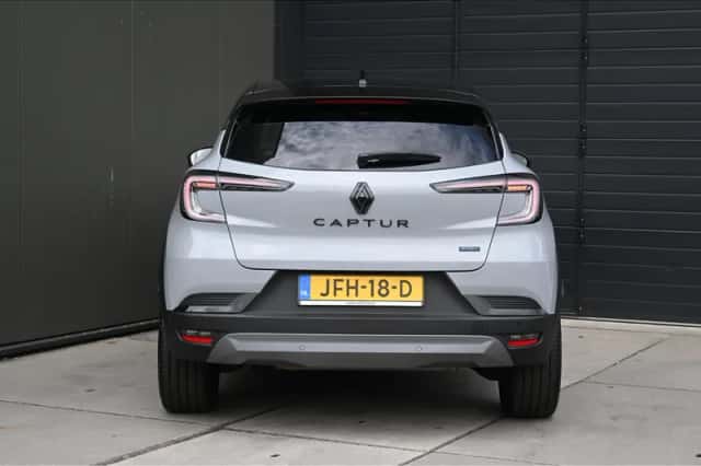 Renault Captur (2025) thumbnail 6