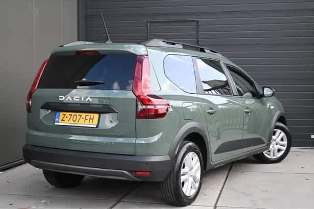 Dacia Jogger (2024) thumbnail 3
