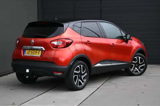 Renault Captur (2016) thumbnail 3