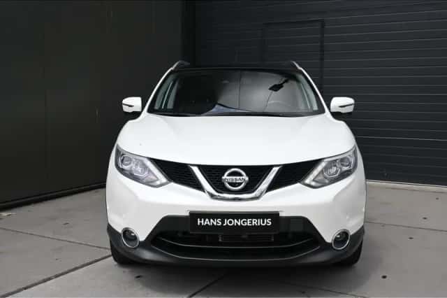 Nissan Qashqai (2015) thumbnail 2