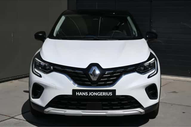 Renault Captur (2022) thumbnail 2