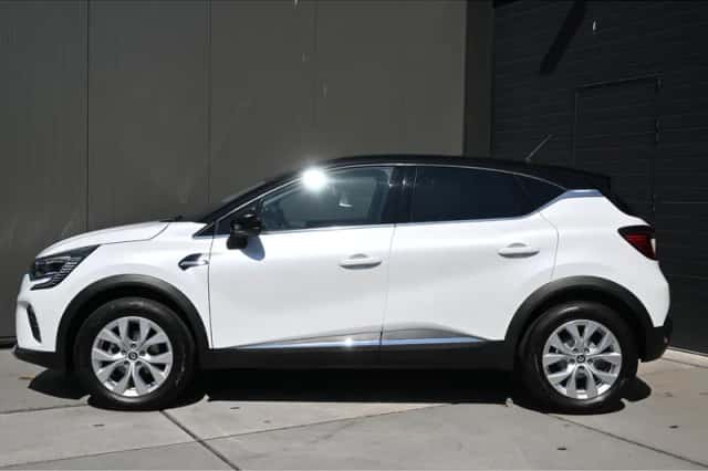 Renault Captur (2022) thumbnail 5