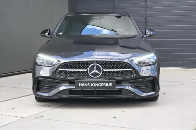 Mercedes-Benz C-Klasse (2023) thumbnail 2