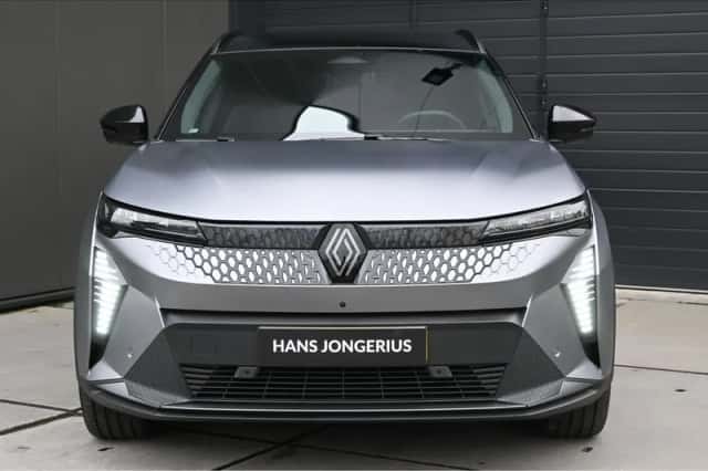 Renault Scénic (2024) thumbnail 2