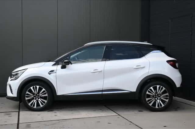Renault Captur (2021) thumbnail 5