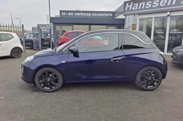 Opel Adam (2018) thumbnail 4