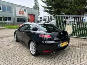 Alfa Romeo GT thumbnail 3