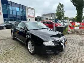 Alfa Romeo GT thumbnail 7