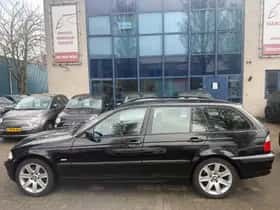 BMW 330xi thumbnail 2