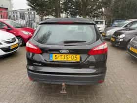 Ford Focus (2014) thumbnail 4