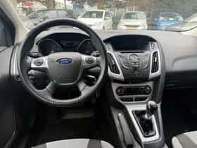 Ford Focus thumbnail 10