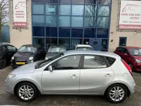 Hyundai i30 thumbnail 2