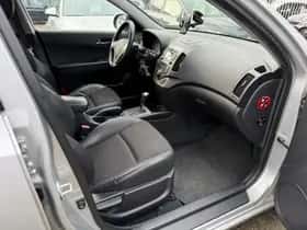 Hyundai i30 thumbnail 14