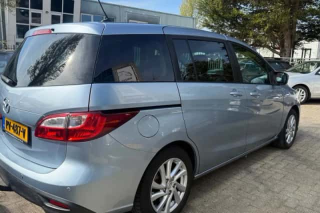 Mazda 5 (2011) thumbnail 5