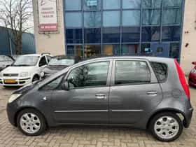Mitsubishi Colt thumbnail 2