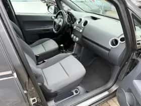 Mitsubishi Colt thumbnail 14