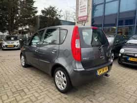 Mitsubishi Colt thumbnail 3