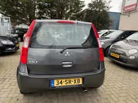 Mitsubishi Colt thumbnail 4