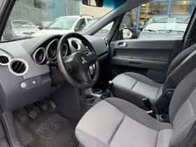 Mitsubishi Colt thumbnail 9
