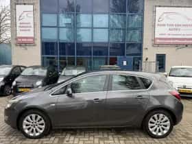 Opel Astra thumbnail 2