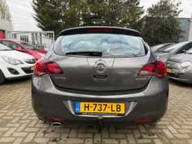 Opel Astra thumbnail 4
