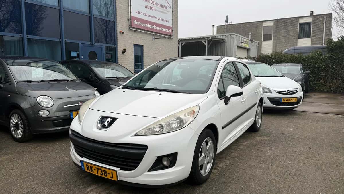 Peugeot 207 — foto 1