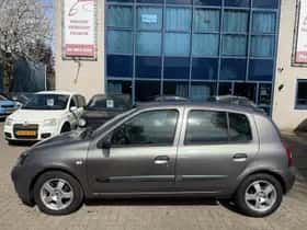 Renault Clio thumbnail 2