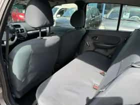 Renault Clio thumbnail 11