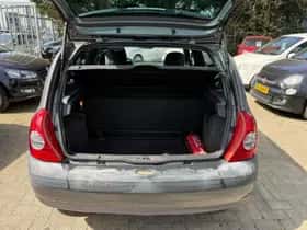 Renault Clio thumbnail 12