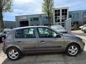 Renault Clio thumbnail 6