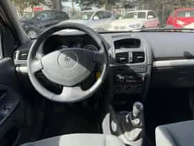 Renault Clio thumbnail 10