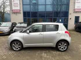 Suzuki Swift thumbnail 2