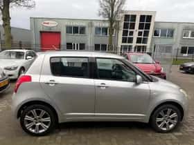 Suzuki Swift thumbnail 6