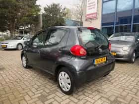 Toyota Aygo thumbnail 3