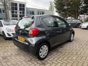 Toyota Aygo thumbnail 5