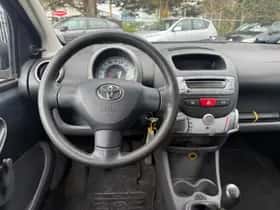 Toyota Aygo thumbnail 10