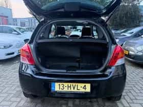 Toyota Yaris (2009) thumbnail 12