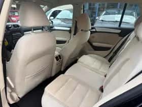 Volkswagen Golf thumbnail 11
