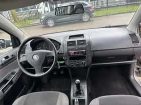 Volkswagen Polo (2008) thumbnail 9