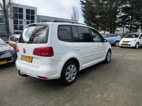 Volkswagen Touran thumbnail 5