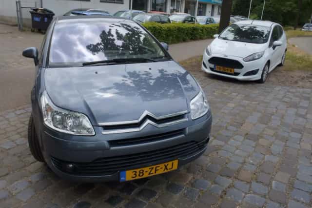 Citroën C4 (2008) thumbnail 3