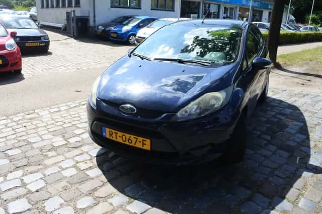 Ford Fiesta (2008) thumbnail 4