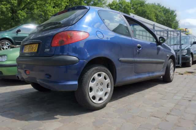 Peugeot 206 (2006) thumbnail 3