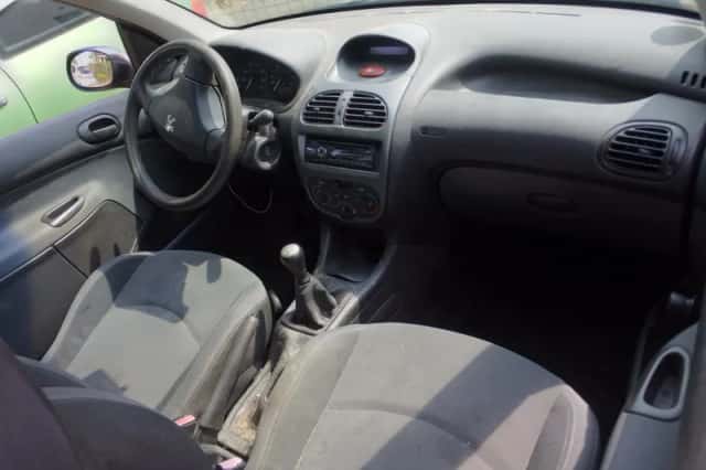 Peugeot 206 (2006) thumbnail 5